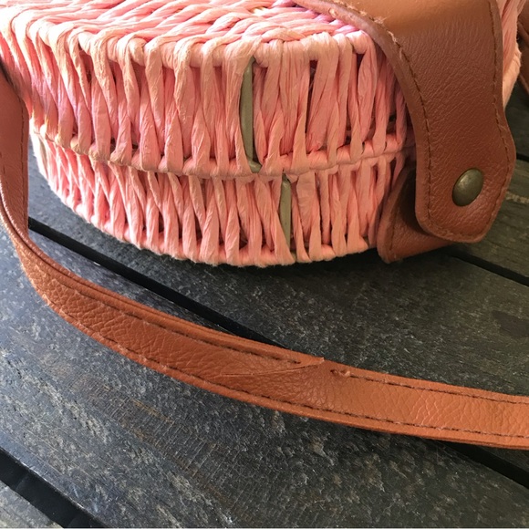 Lucky 7 Pink Round Straw Purse - Picture 8 of 11